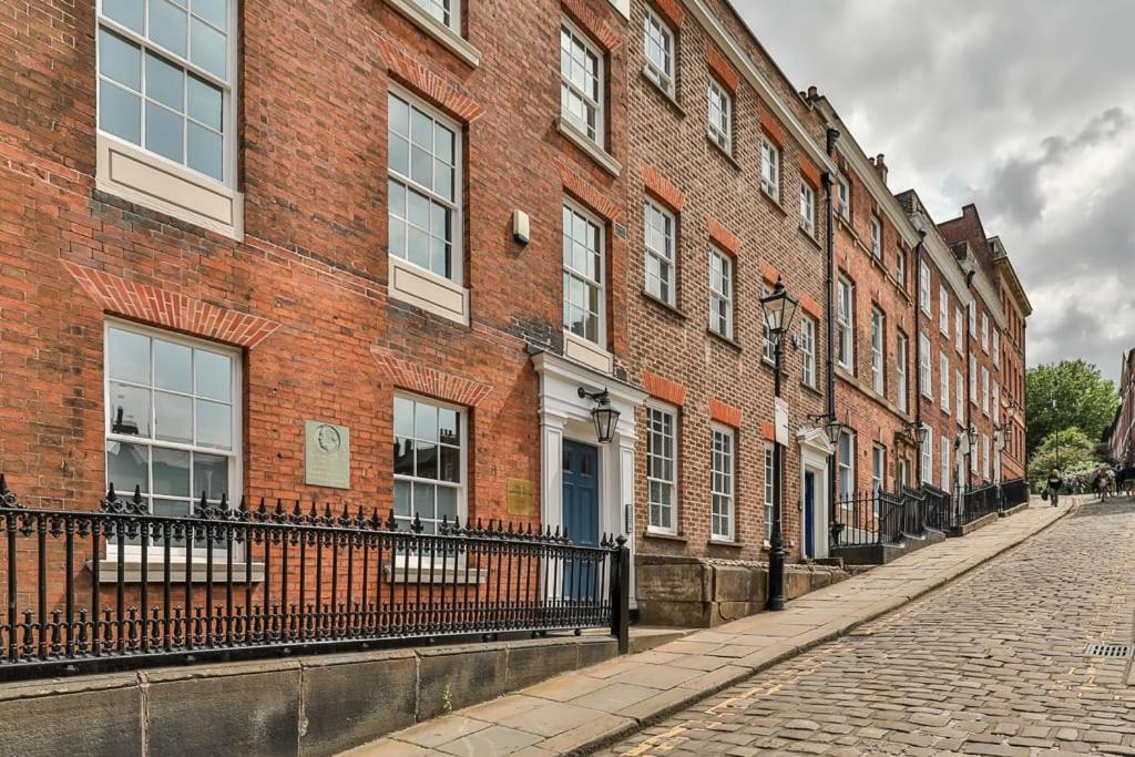 Paradise Square - Remodelled 18Th Century Apartme Sheffield Extérieur photo